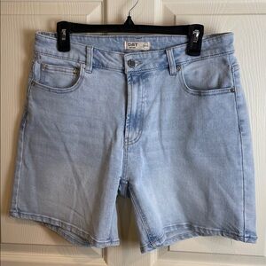 Oat New York Women's Light Blue Jean Shorts 6 inch inseam size 10